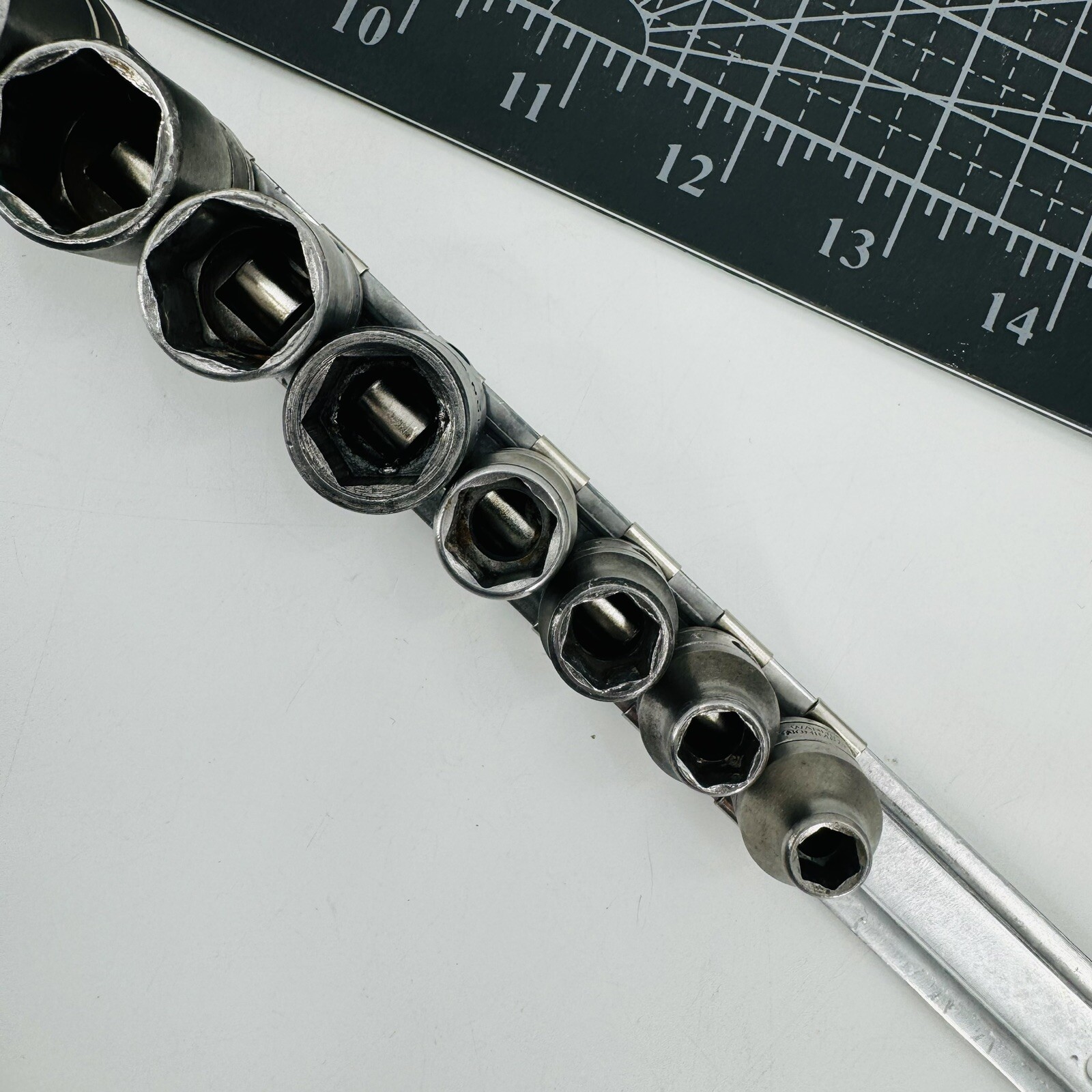 Snap-on Tools 11pc 3/8″ Dr 1/4-7/8” SAE 6pt Shallow Standard Socket Set GFX