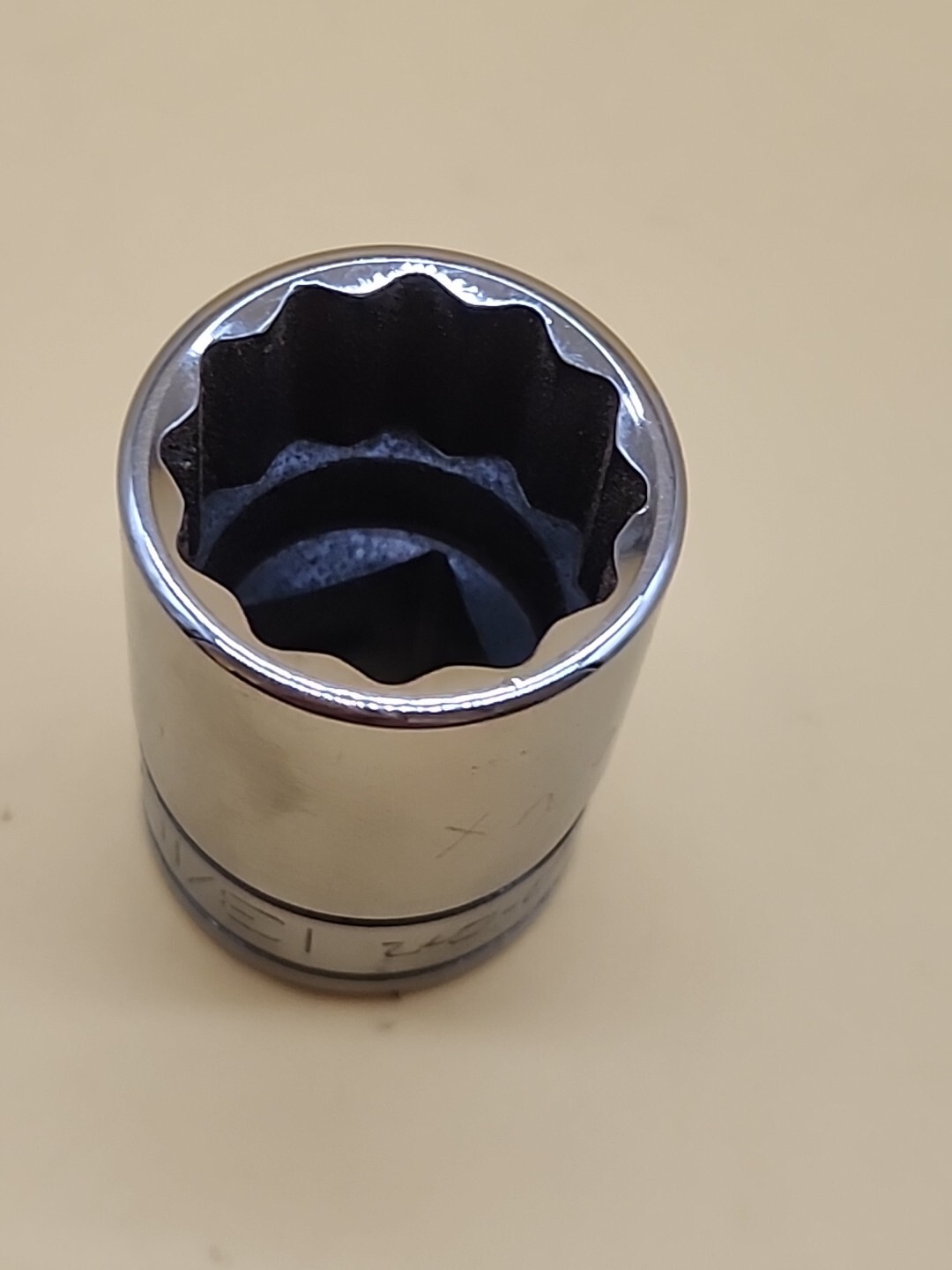 Snap-on Tool 13/16″ SAE Flank Drive Shallow Socket 1/2″ Drive 12 Pt SW261 USA