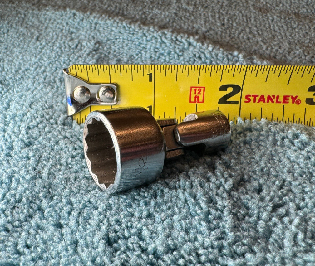 Snap-on 1/4″ Drive 12 Point SAE 9/16″ Shallow Universal Swivel Socket TMU181