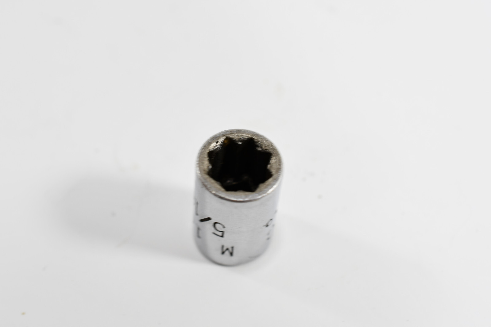 Mac Tools M108 5/16in 1/4″ Drive 8pt Chrome Socket USA Mechanic M1231