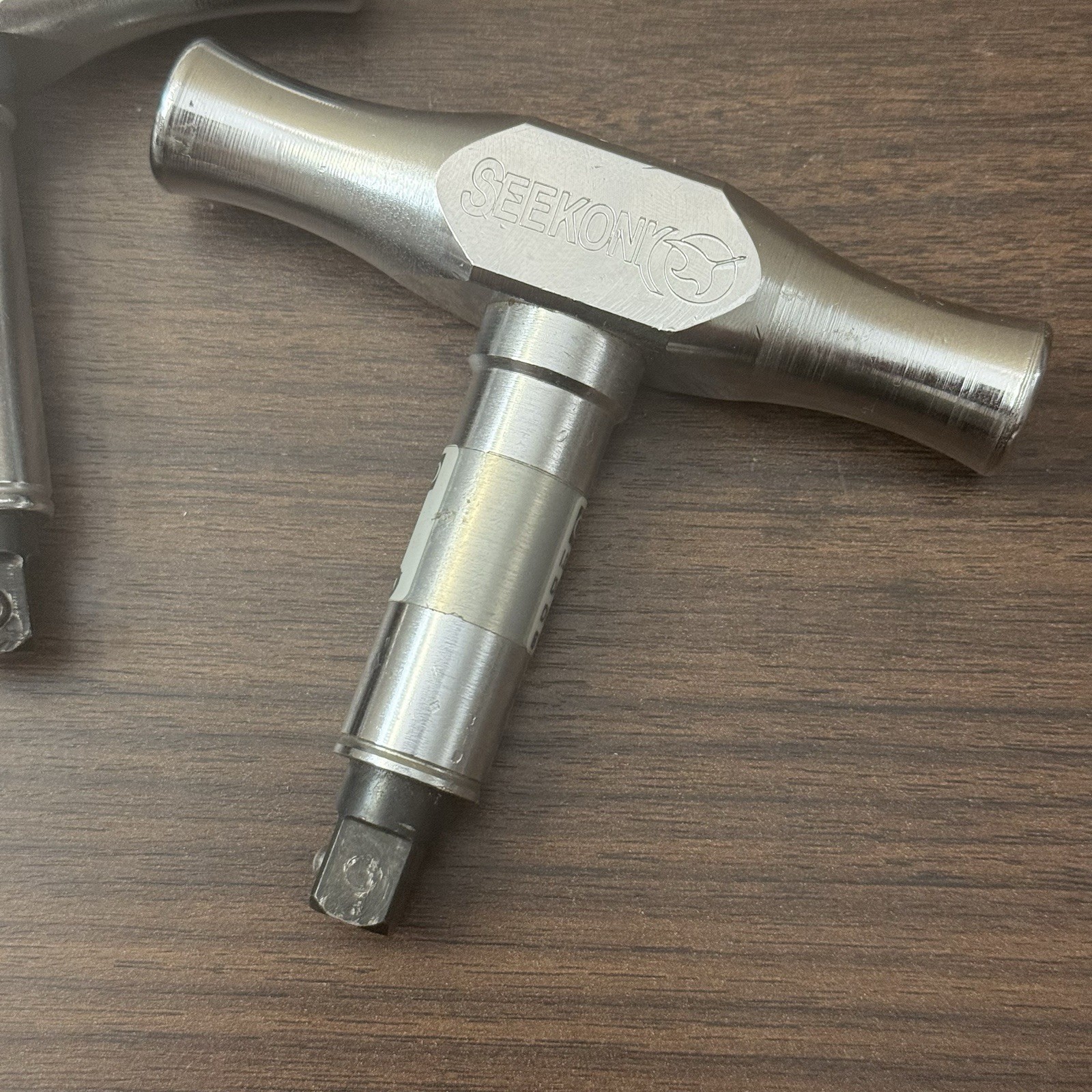 (2) Seekonk BT-2L T Handle Pre-Set Slip Type Torque Wrenches 3/8″ 20 & 16in/lbs