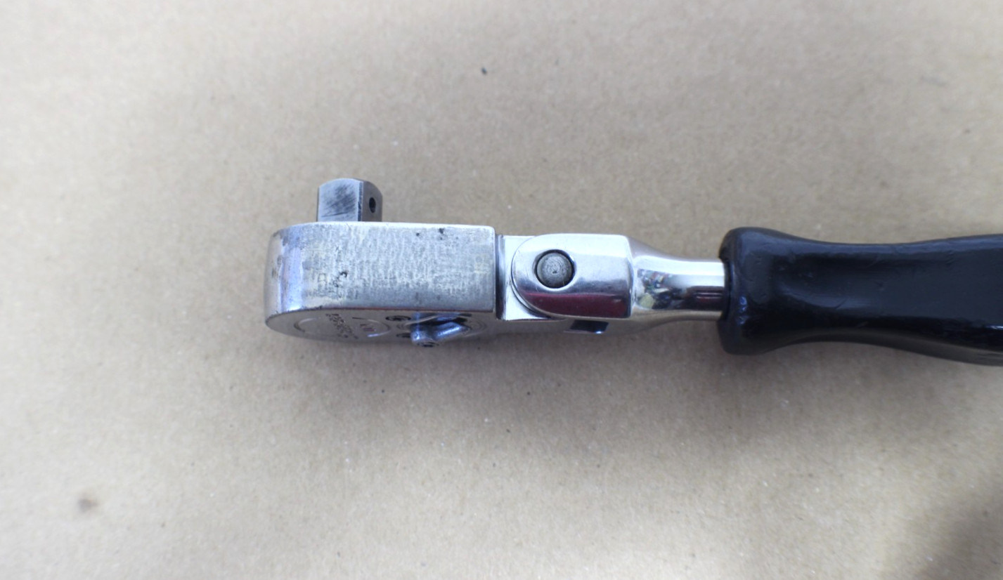 SNAP-ON MODEL FK835 (3/8″ DRIVE) FLEX-HEAD RATCHET BLACK HARD HANDLE