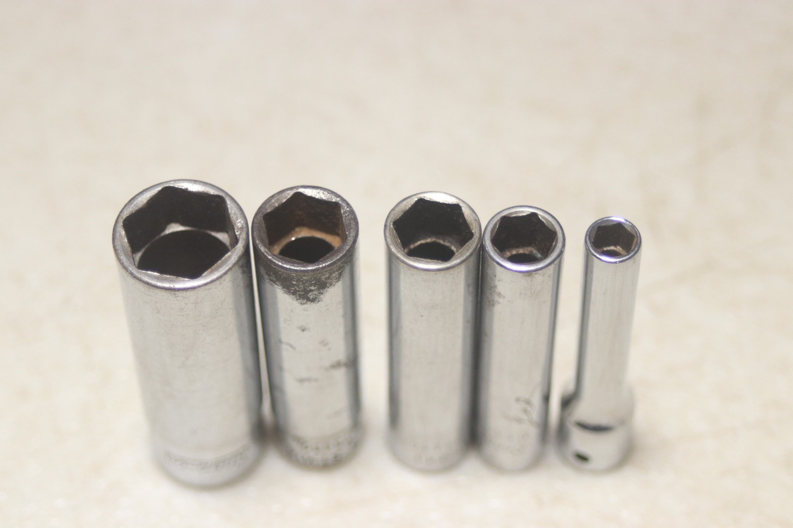 Lot of 13 Snap On 1/4 Inch Drive SAE 6 Point Sockets 3/16 to 9/16