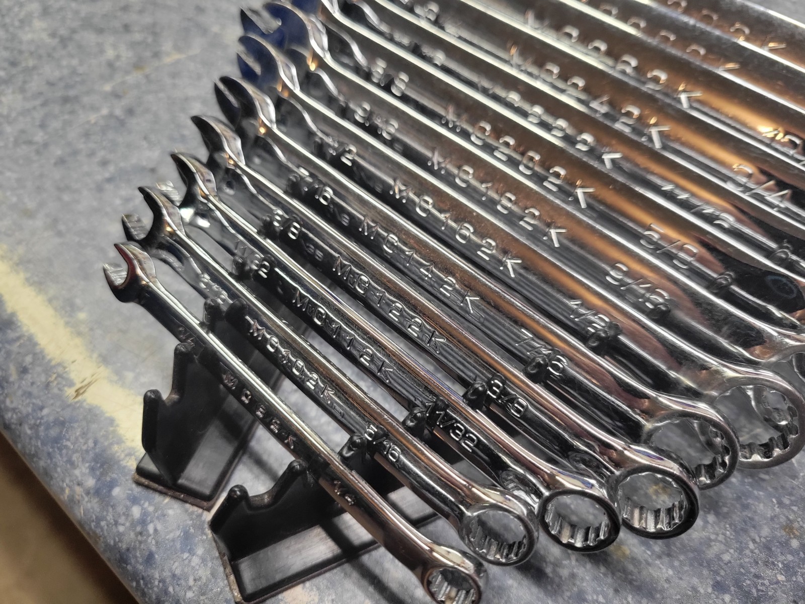 Matco 13-Piece SAE 12-Point Combination Wrench Lot 1/4 – 15/16″