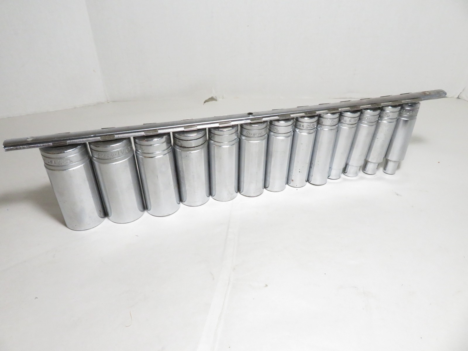 Snap-on 1/2″ Drive Deep Socket Set 13 Pc. SAE 12 Point 3/8″ to 1-1/8″