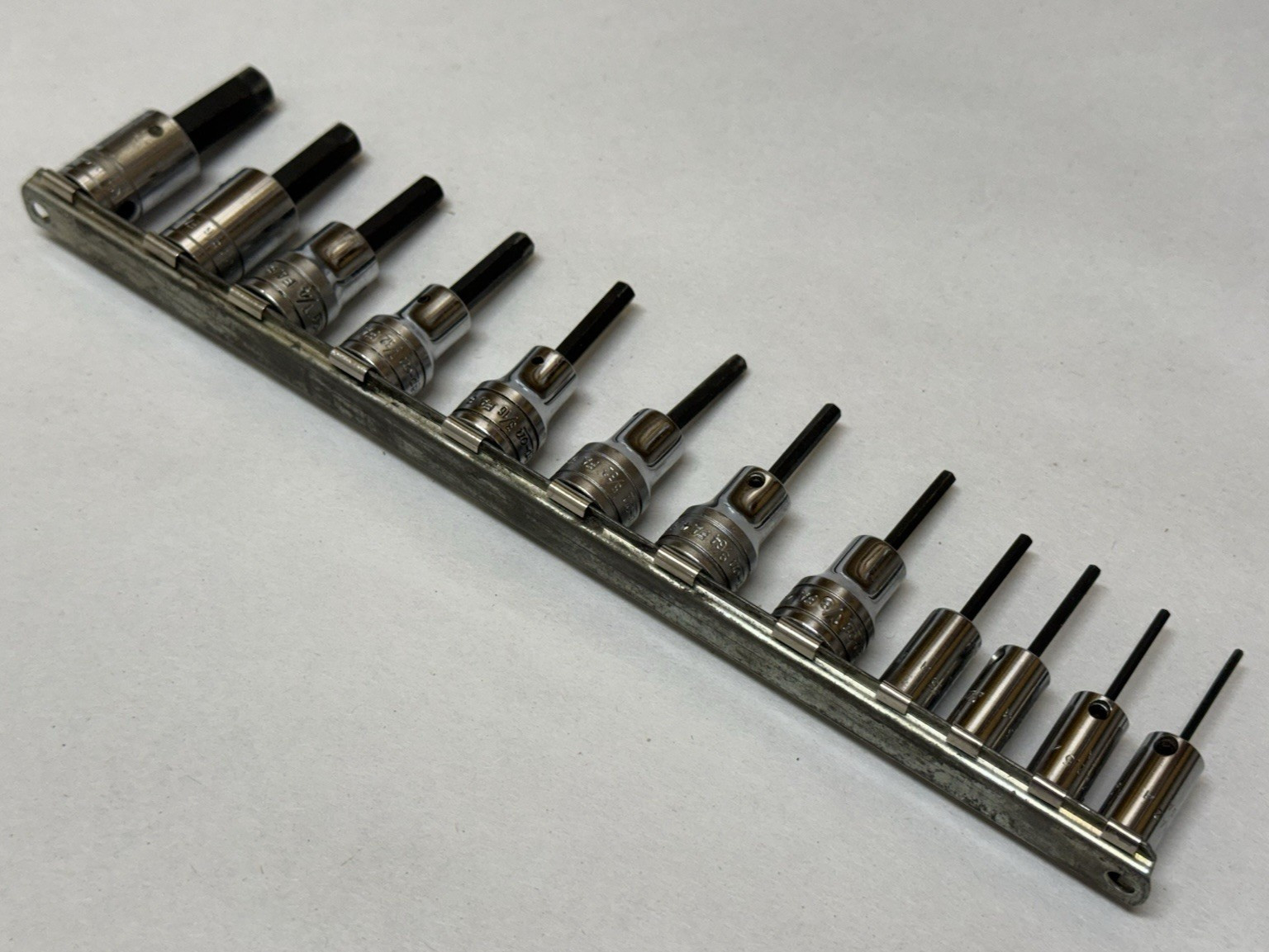 USA Snap-On 12 pc SAE Hex Bit Socket Driver Set 1/4 & 3/8″ Drive 212EFTAY