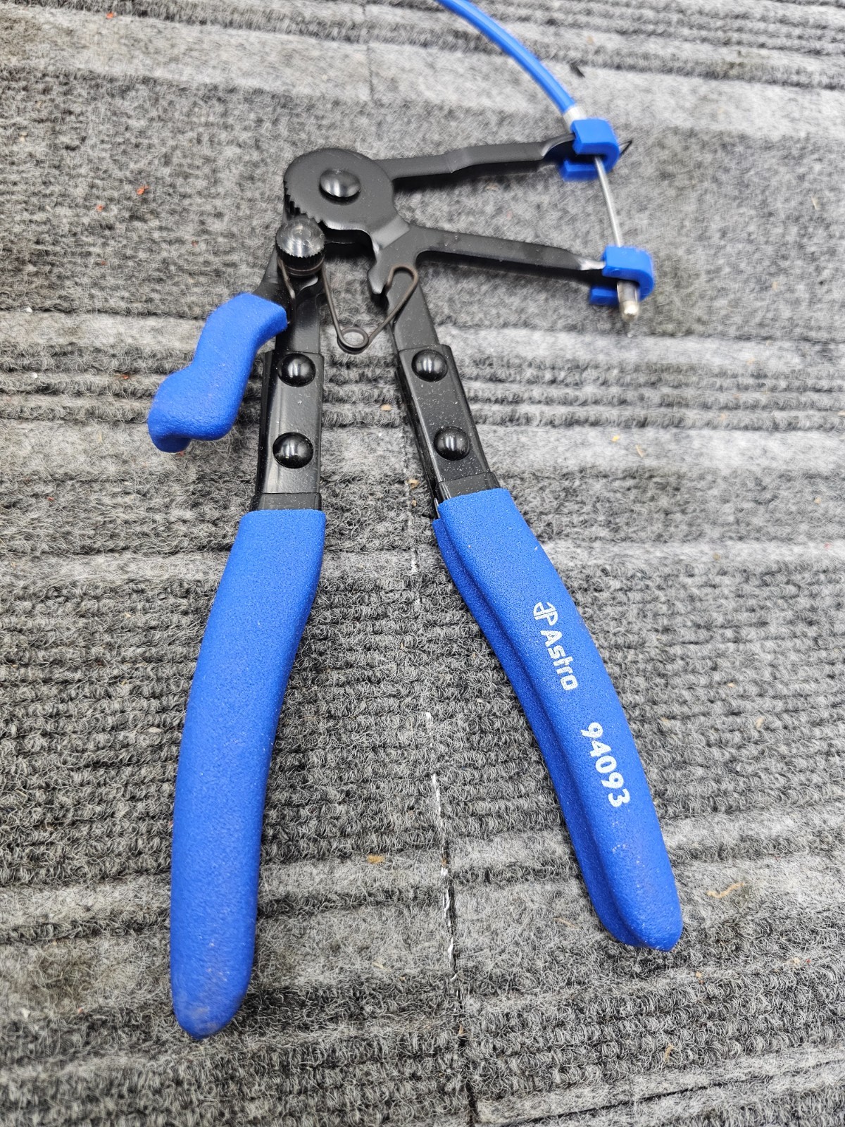 Astro Pneumatic 94093 Multi-Cable Hose Clamp Pliers *PICTURED ITEM ONLY*