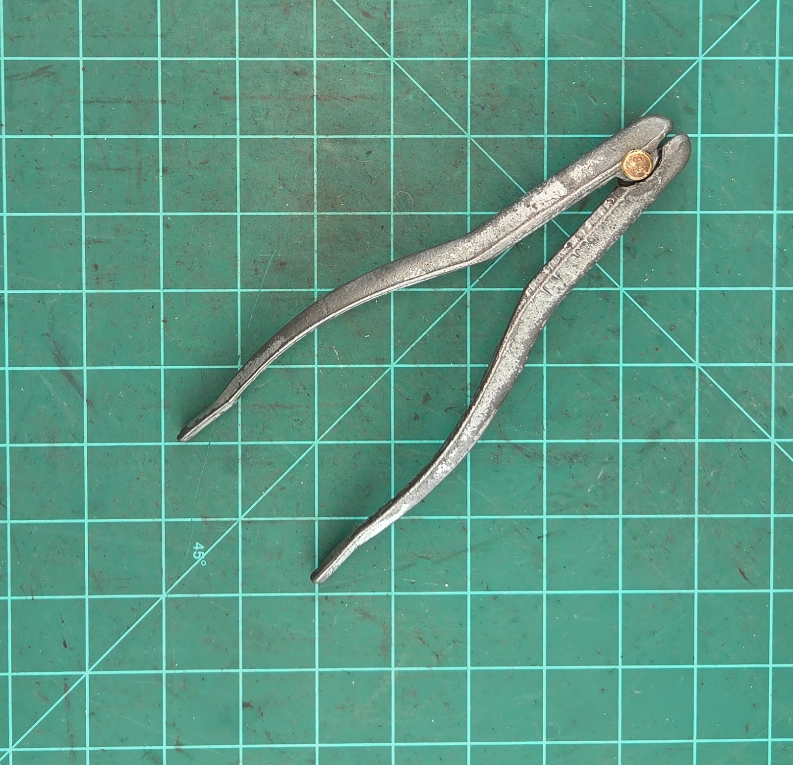 Blue Bird No. 20 Battery Terminal Spreader Pliers Tool