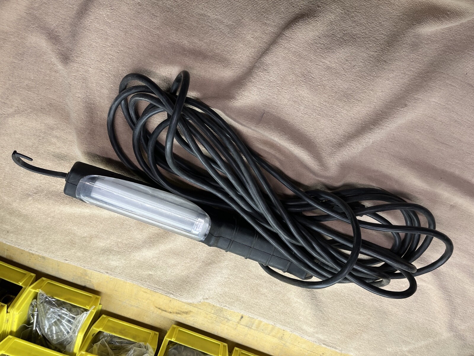 Mac Tools automotive work shop light for cars/trucks/motorcycle etc. great cond.