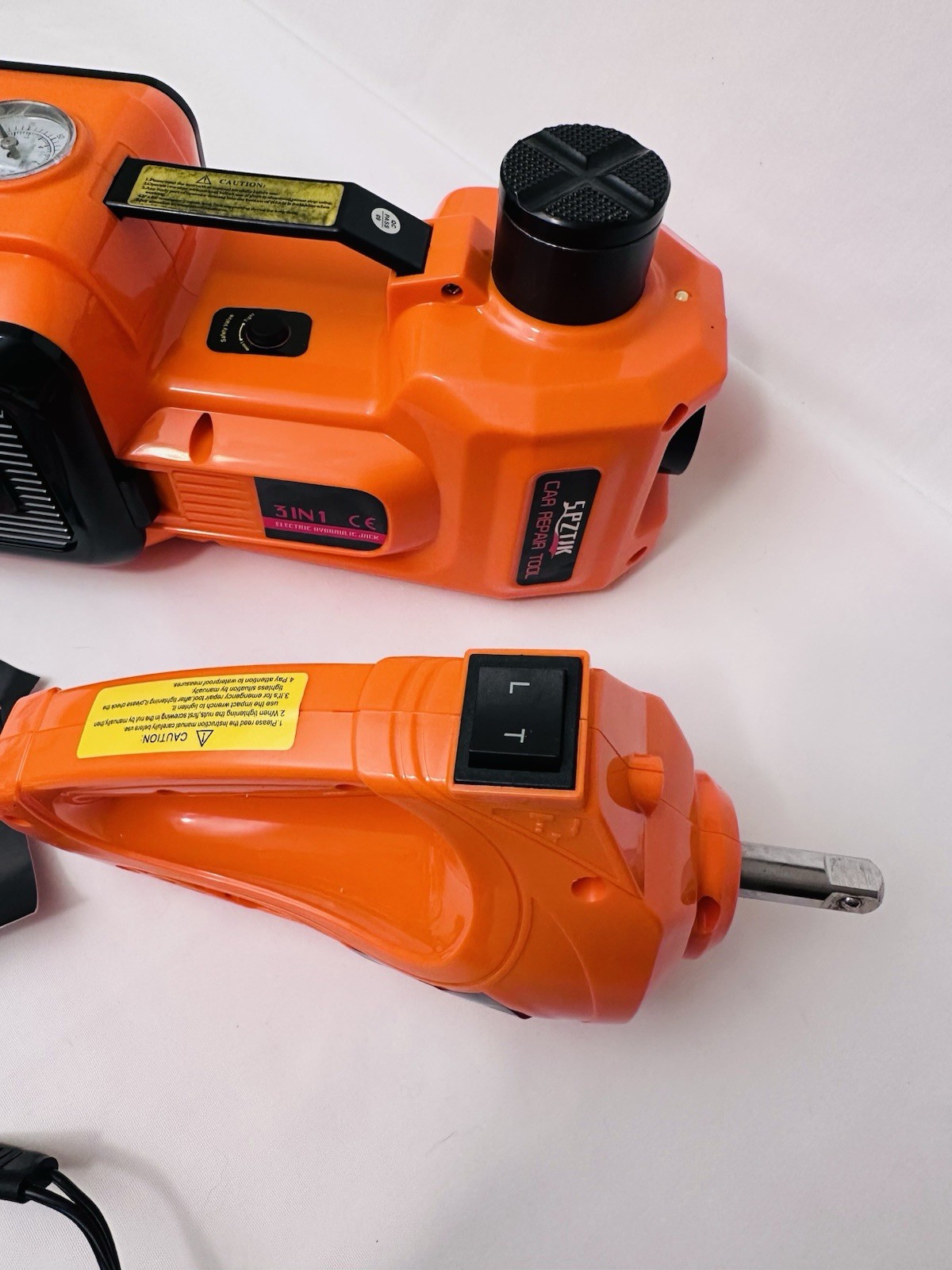 Portable Car Repair Tool Kit – Incl. Jack, Air Pump, Electric Wrench & Light