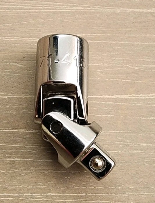 Duralast 1/4″ Universal Swivel Adapter Socket 71-415
