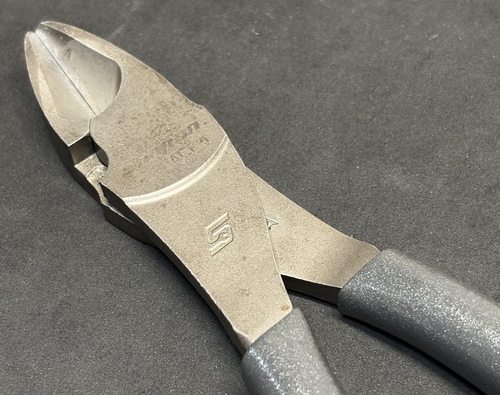 Snap On METALLIC GREY Talon Grip 8” High Leverage Diagonal Side Cutters 388ACF