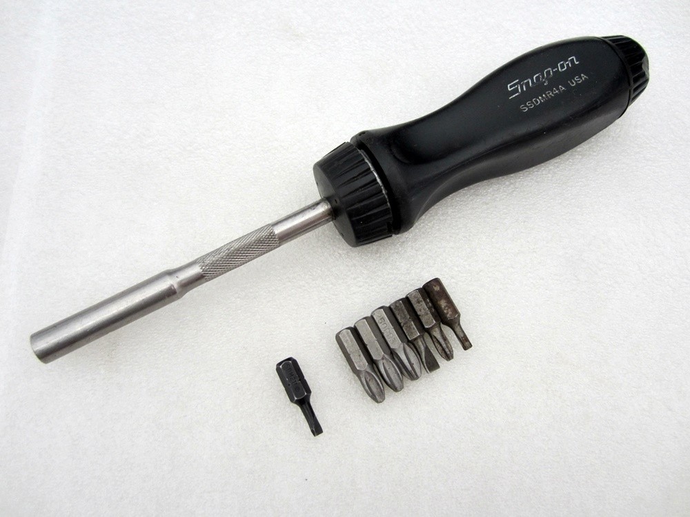 Snap-on Ratcheting Screwdriver & Bits SSDMR4A Black USA