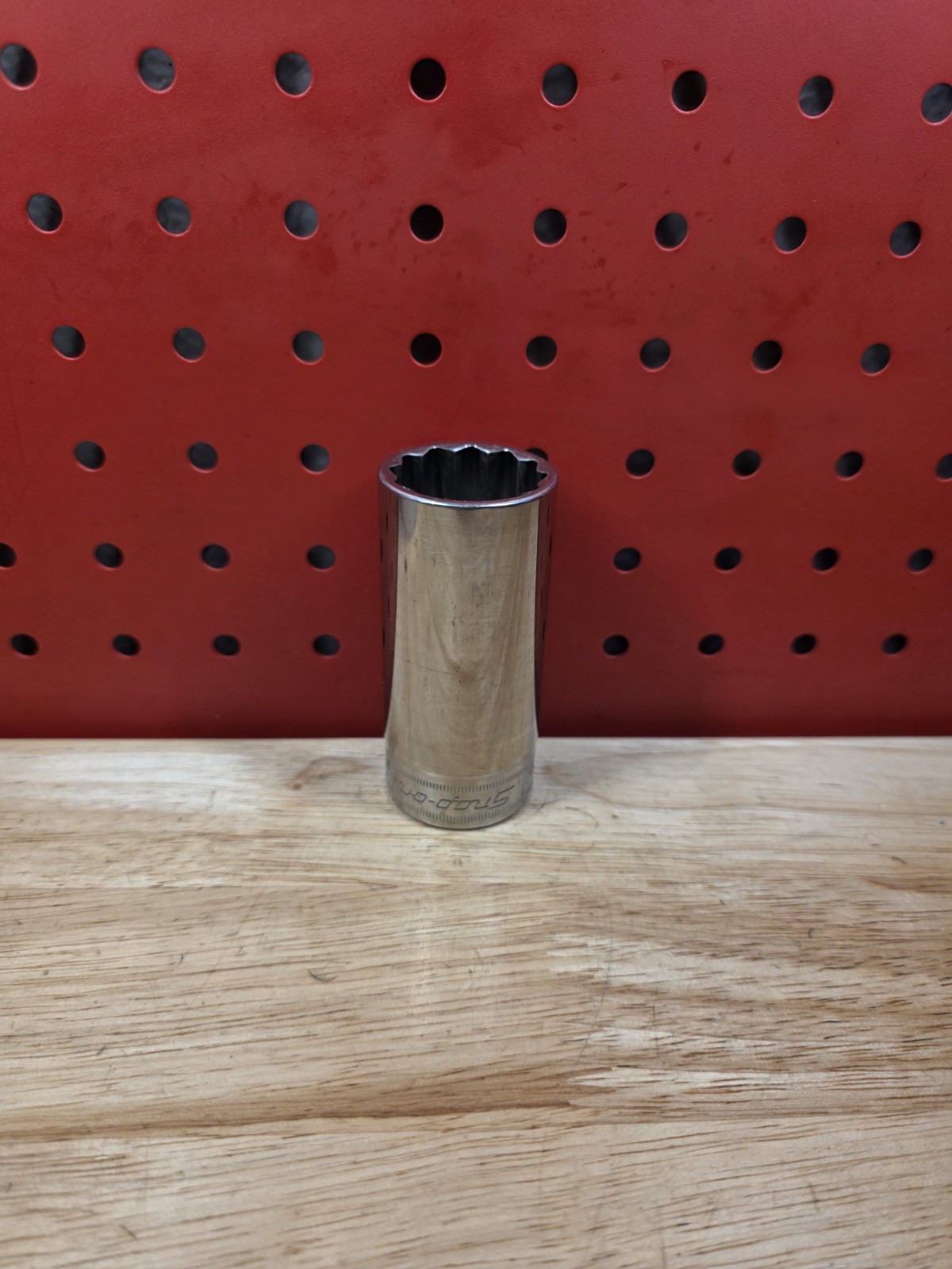 Snap-on Tools SM28 28mm 1/2″ Drive Metric 12-Point Deep Chrome Socket USA