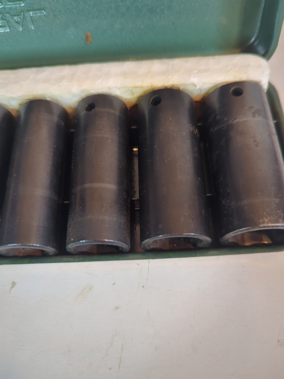 Central Forge 8 Piece Impact Socket Set CR-V in Metal Case 5/16″ – 3/4″ 6 Pt. T3