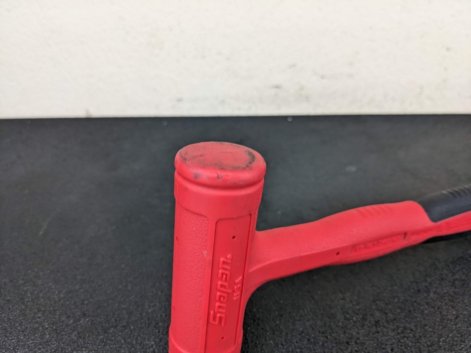 #bo729 Snap-on HBSE20 20oz/550g 11″ RED Handle Soft Grip Dead Blow Hammer USA