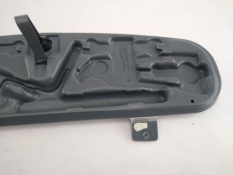 BMW 325i E46 Sedan Emergency Roadside Spare Wheel Tools Fits 2001-2005