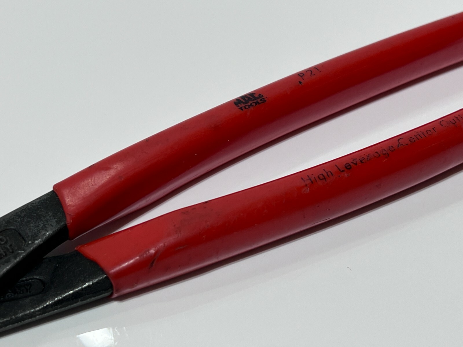 MAC Tools P21 High Leverage Center Cutter Pliers – 10″ Long – Knipex Germany