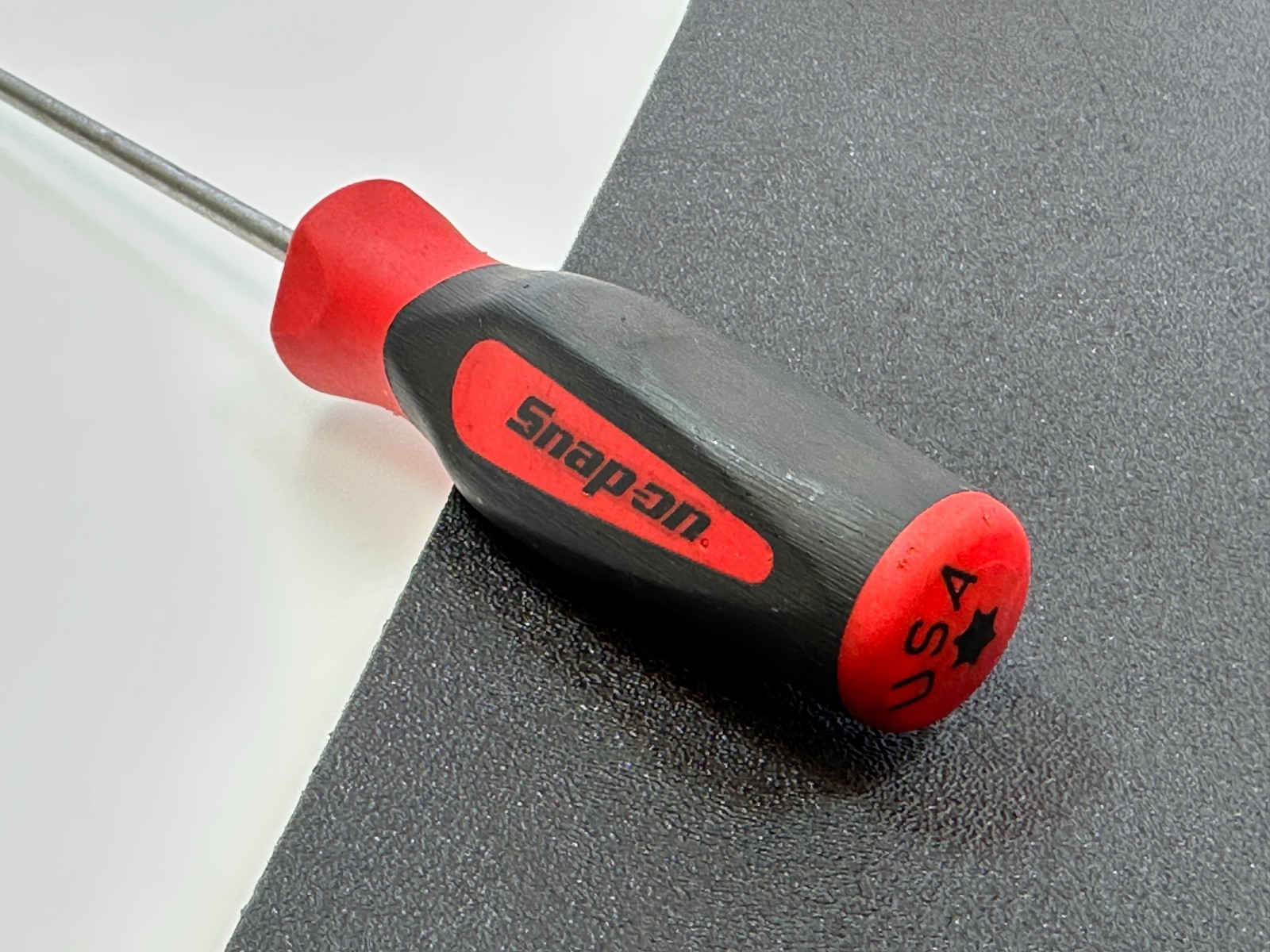 🇺🇸 Snap On Tools USA SGDTX1020B Long T20 Torx Screwdriver, Red Soft Grip