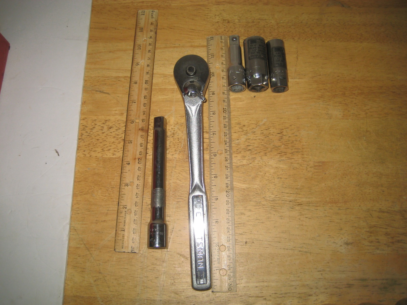 Vint Craftsman 42 Sockets Metric & SAE 1/2″ Drive G Series – Ratchet- 3 & 6″ Ext
