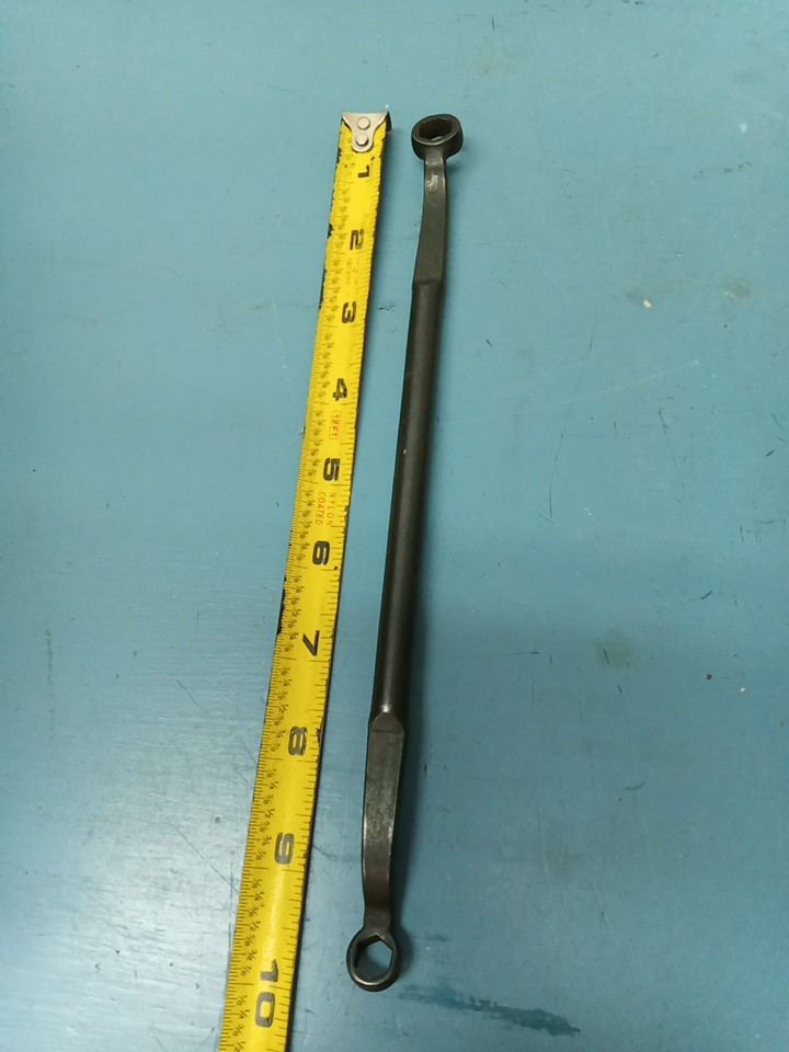 UNMARKED BOX WRENCH (LL)