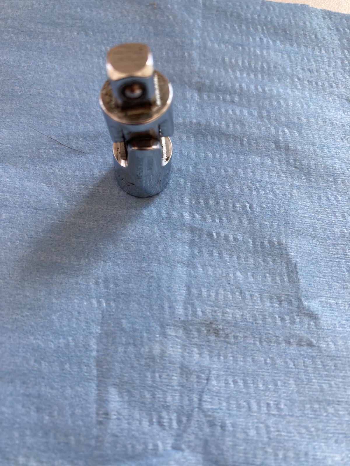 Snap-On USA 1/4″ drive universal wobble joint extension. TMU8
