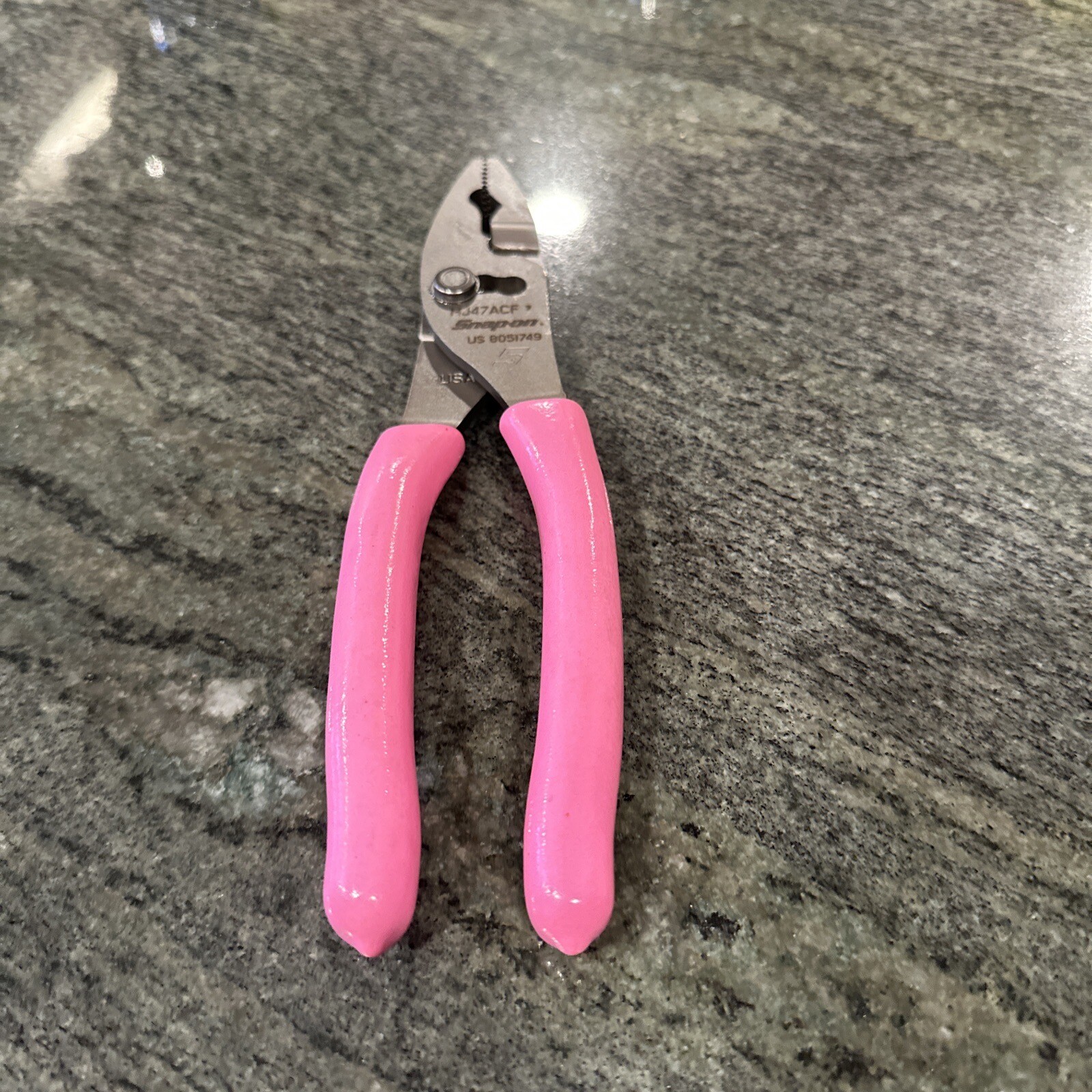 Snap On hj47acf 8” talon grip flank-jaw slip joint pliers pink