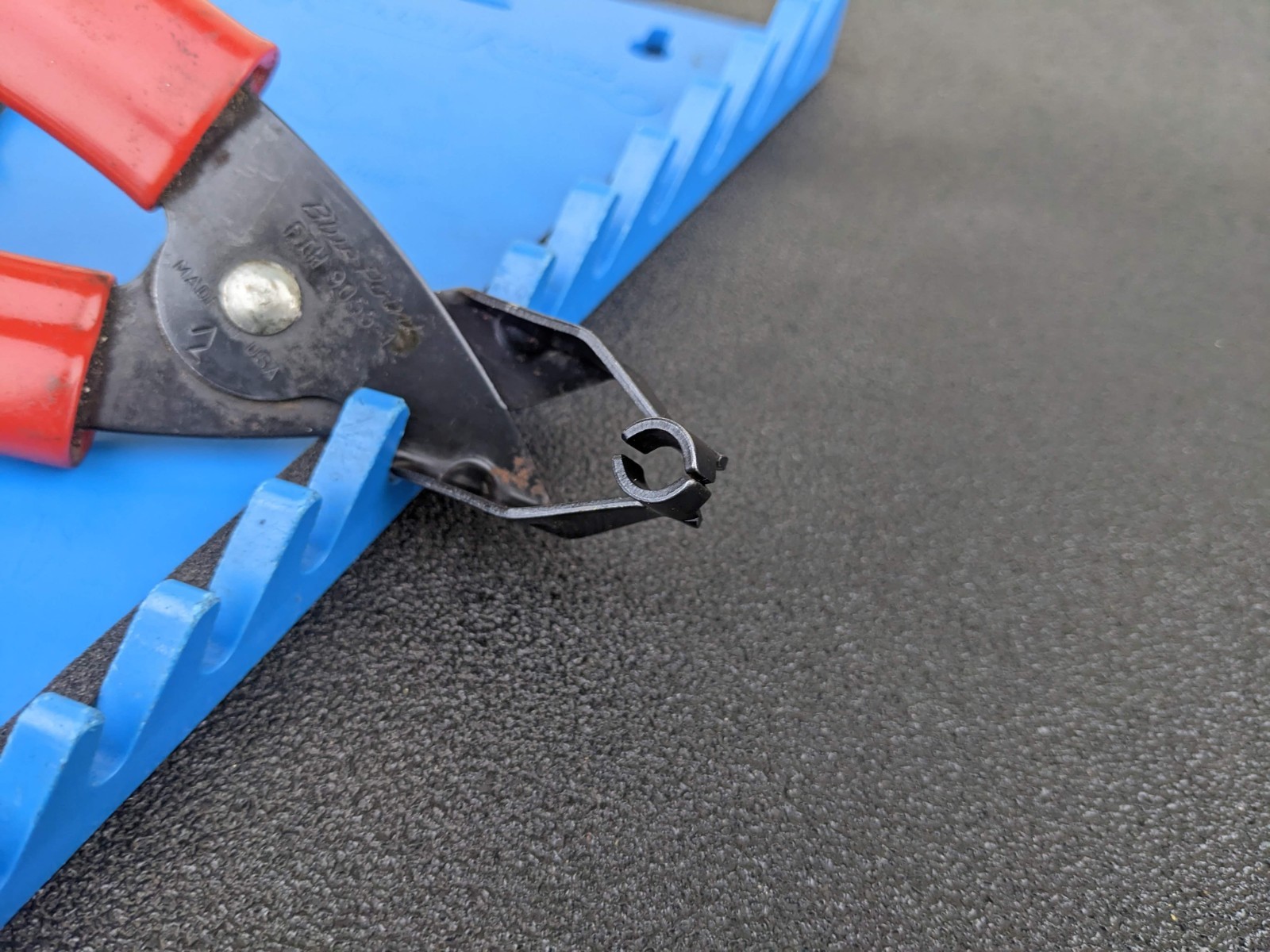 #bo807 Blue Point Fuel Line Disconnect Pliers FIH 9055-1