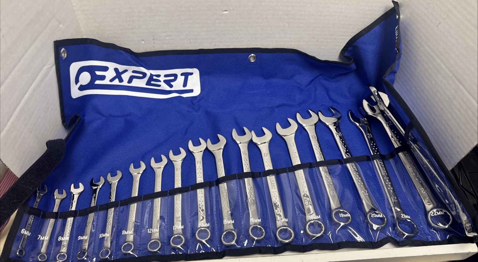 EXPERT E110313-US 18 Pieces Combination Wrench Set W/Roll Blue Pouch Brand New