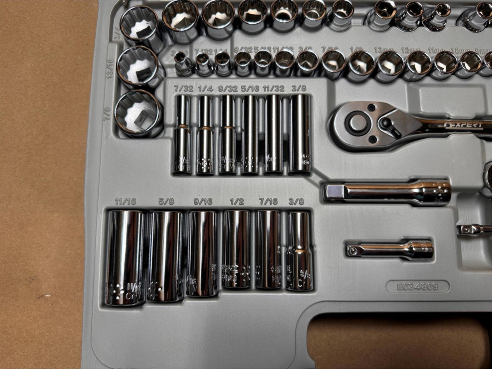 NEW Expert by Mac Tools E034809-US 60pc 1/4″ & 3/4″ Drive Socket Set SAE Metric