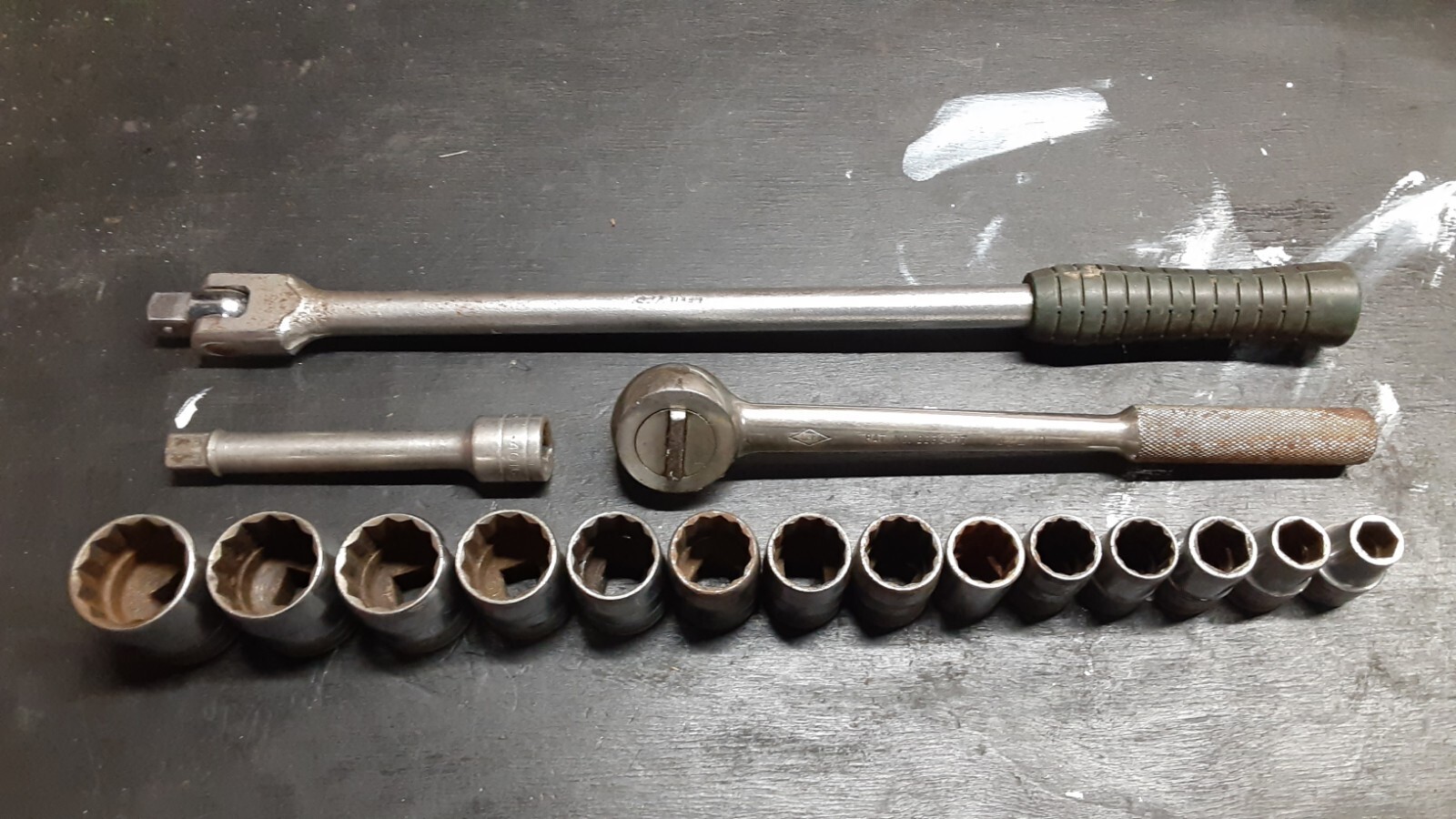 SK Tools 17pc. socket set 1/2″ drive 7/16″ to 1-1/8″
