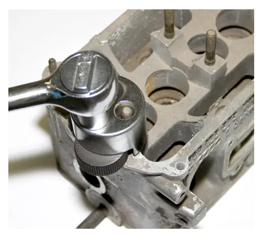 LISLE STUD REMOVER – 71200