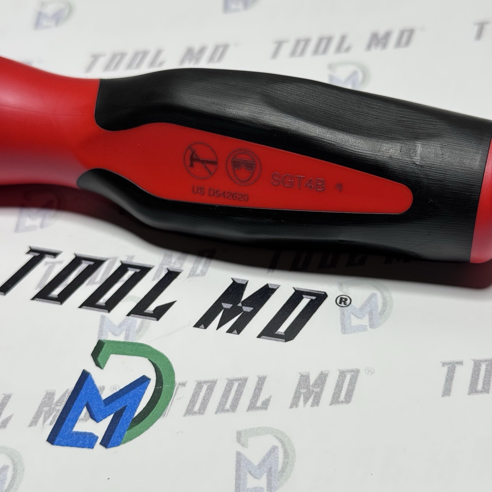 Snap-on Tools USA NEW RED 1/4″ Drive Soft Grip Standard Shank Driver SGT4B