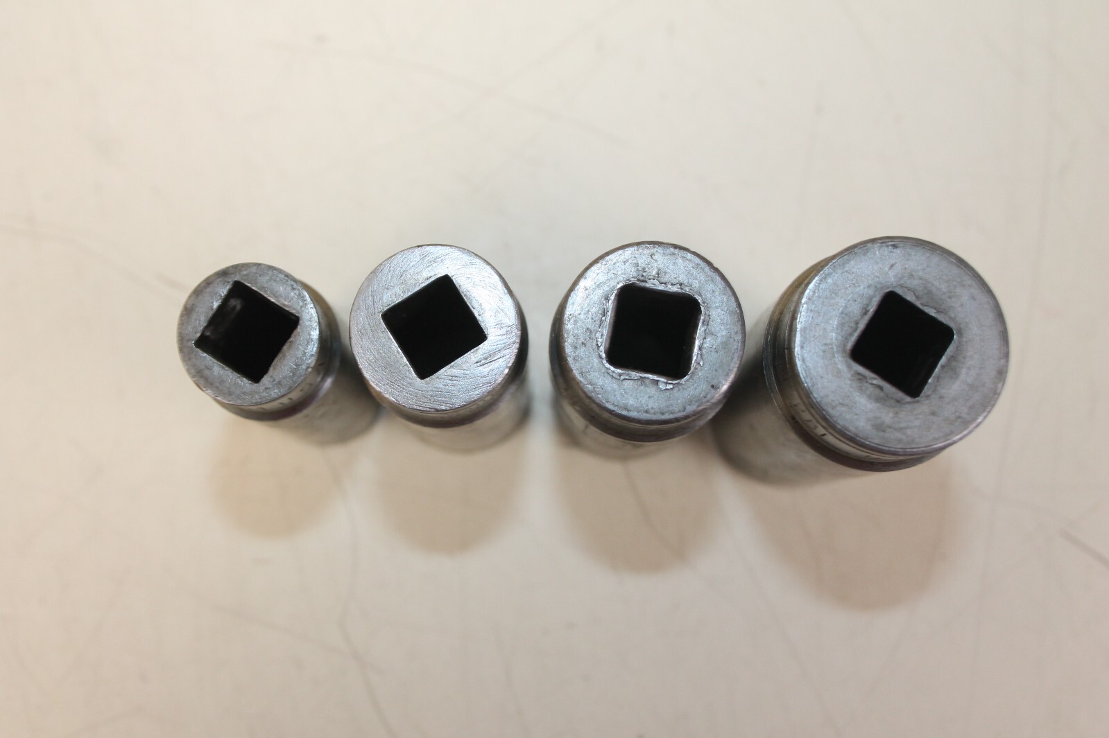 (4) Snap-On Sockets «SF» 191, 221, 241, 281 ~ 3/8″ Dr. ~ 12 Point (loc:LD1)