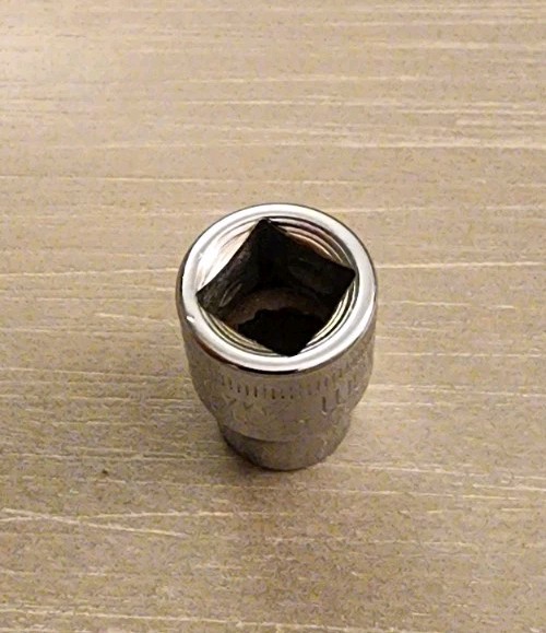 Craftsman USA 9mm Socket 12 Point 3/8″ Drive G 44301 (Bottom Knurl)
