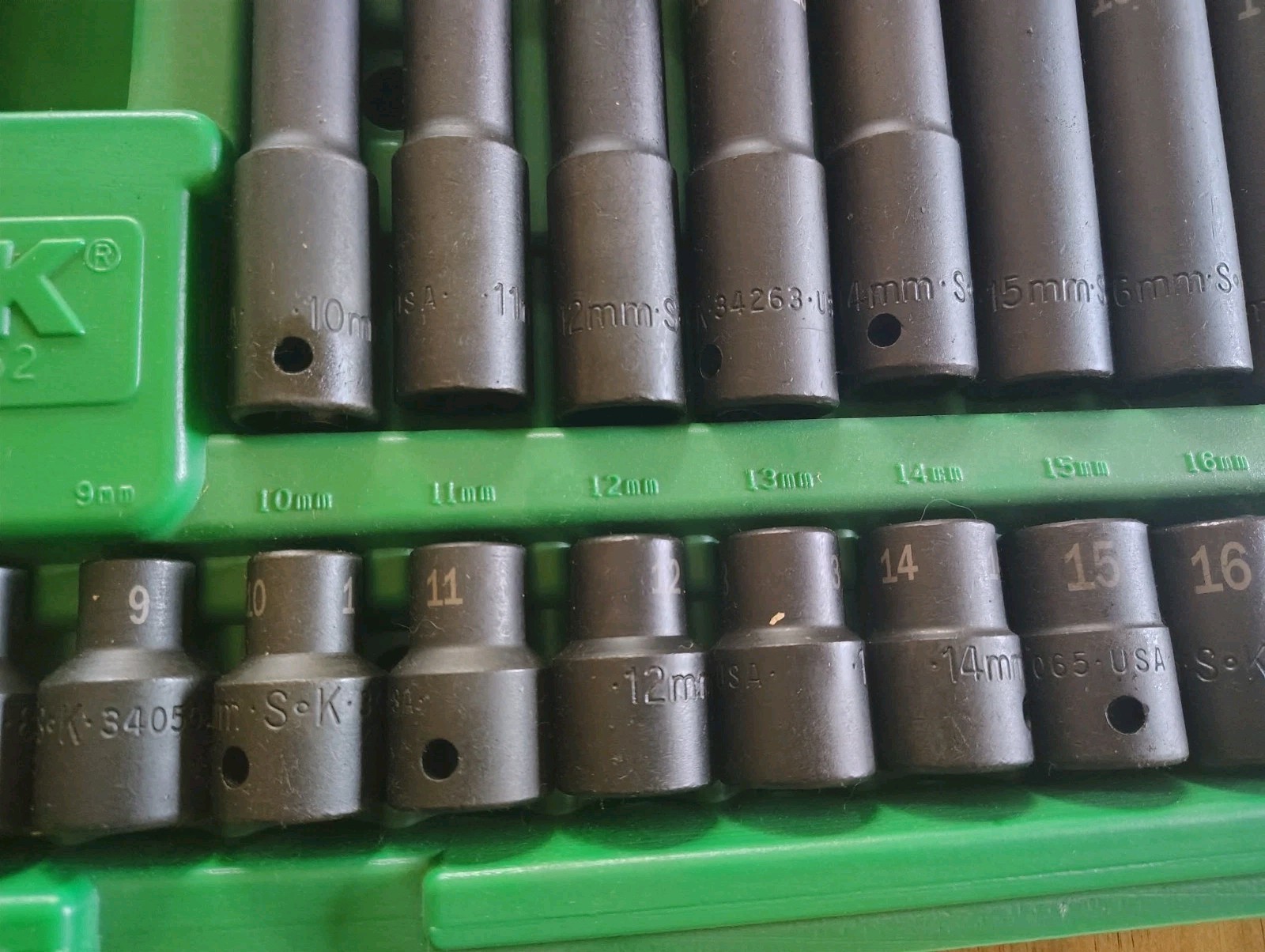 SK Hand Tool 4052 – 22 Piece 1/2″ Drive 6 Point Metric Standard and Deep Impact