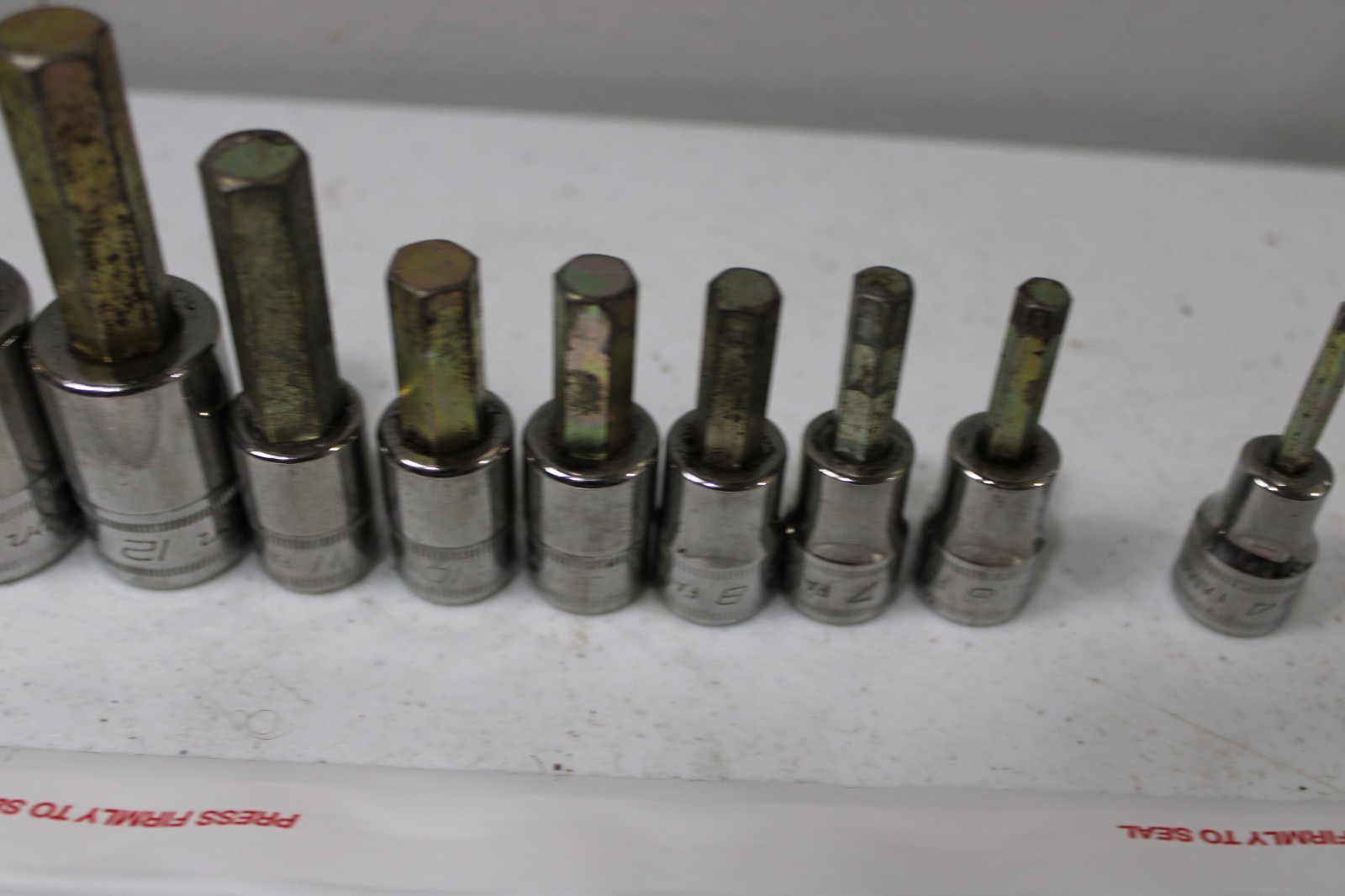 Snap On 9 pc Combination Drive Metric Standard Hex Bit Socket Set (2-10 mm)