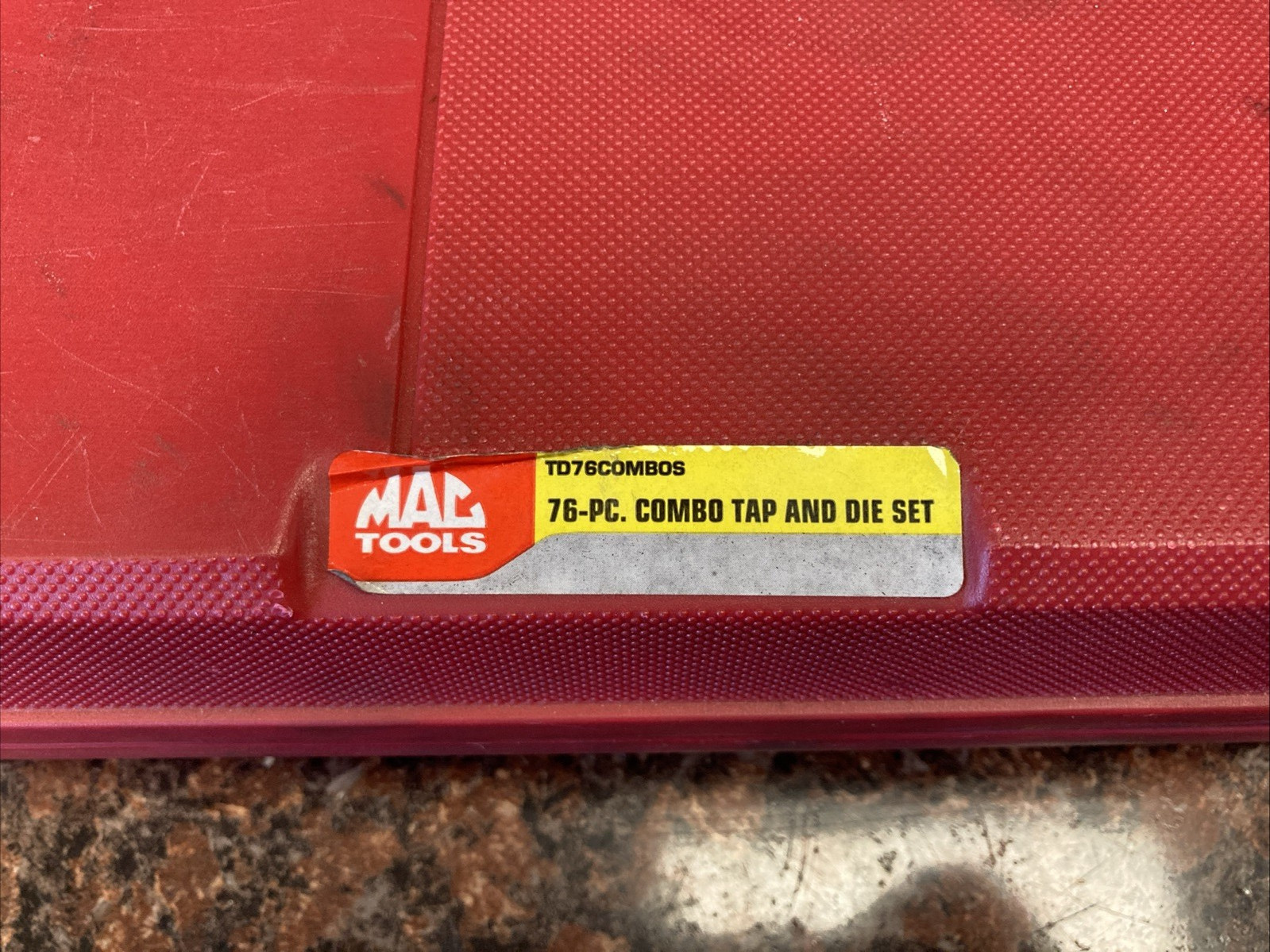 MAC Tools TD76COMBOS-US 76-PC SAE & Metric Tap and Hex Die Set – B4