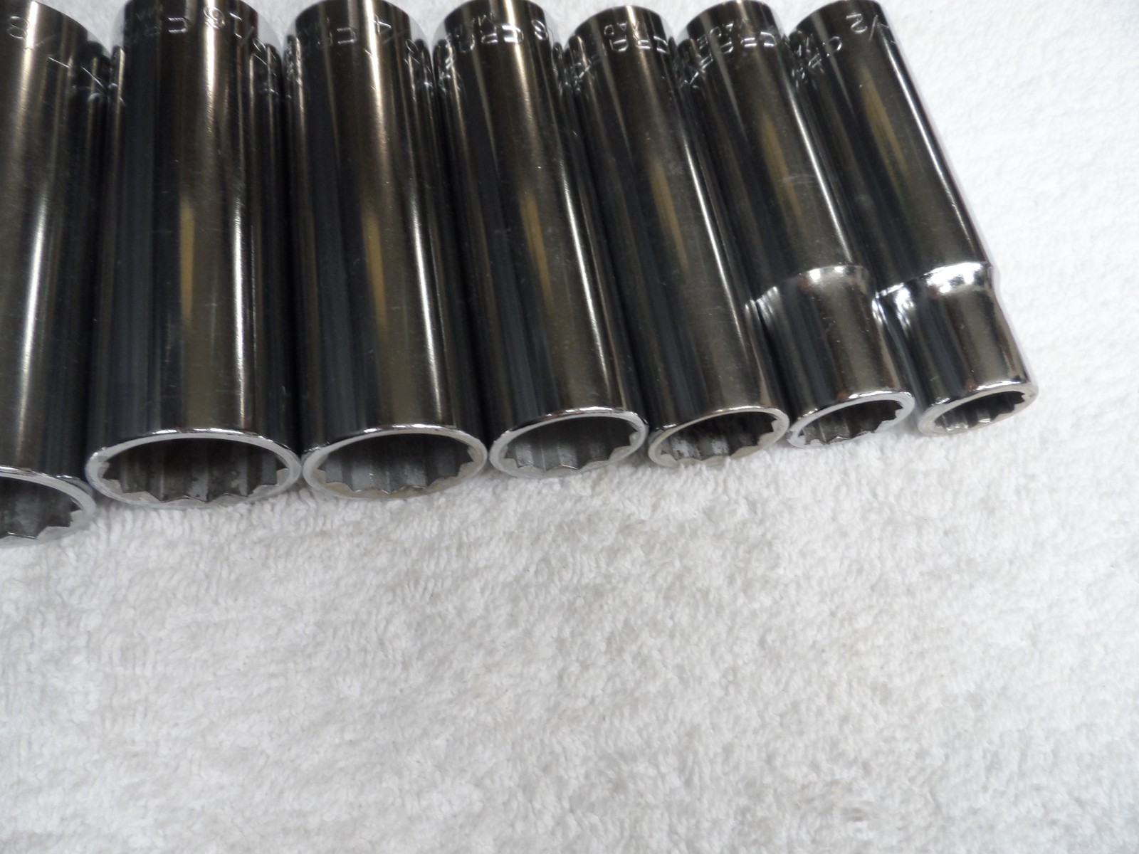 Craftsman 1/2″ Drive SAE Deep Socket Set, USA, 12pt – 9 pcs (1/2″ to 1″) -V- -G-