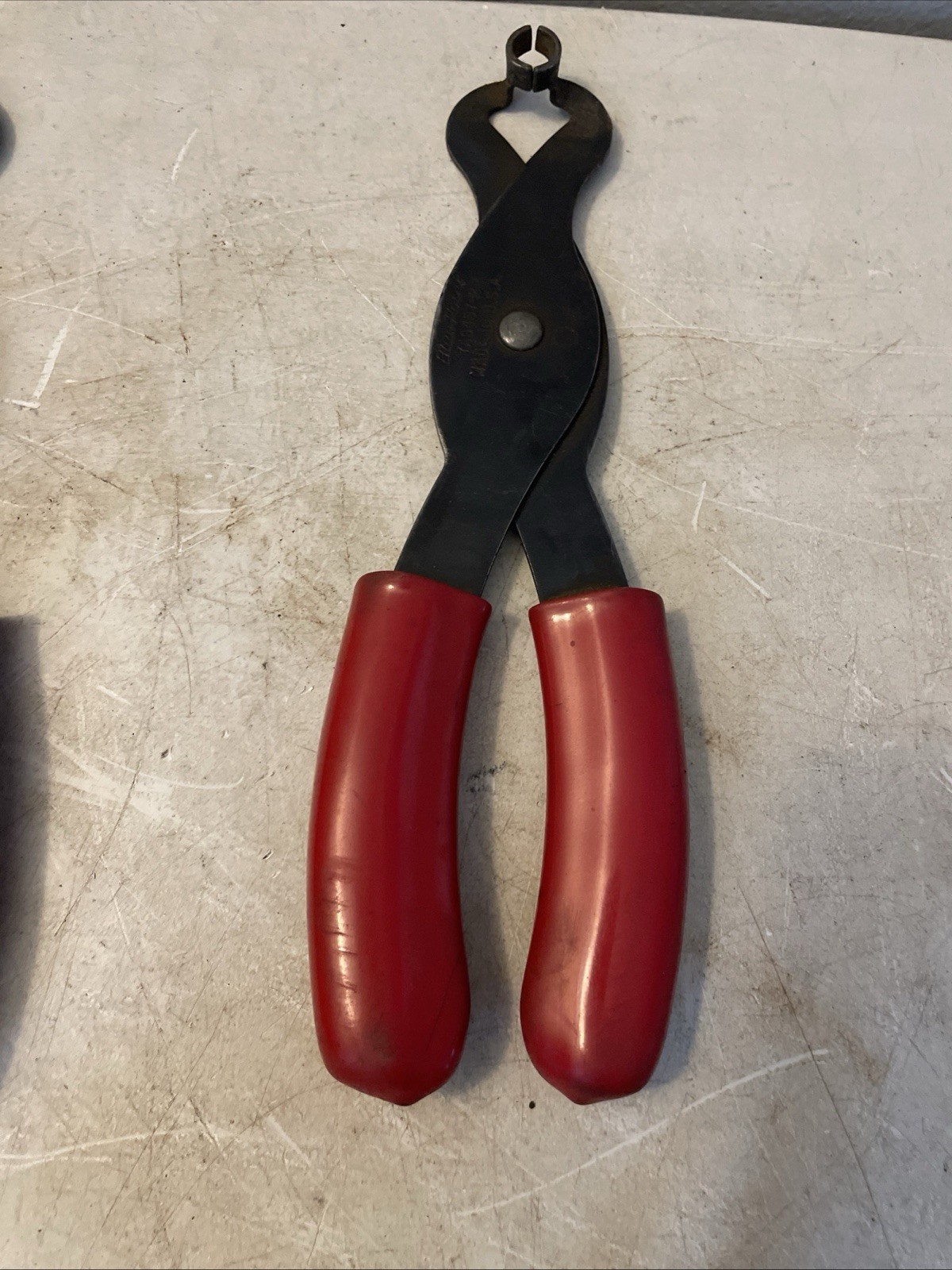 Blue Point FIH9055-1, 9055-2, Ya9457-1 YA9457-2 Fuel Line Disconnect Pliers