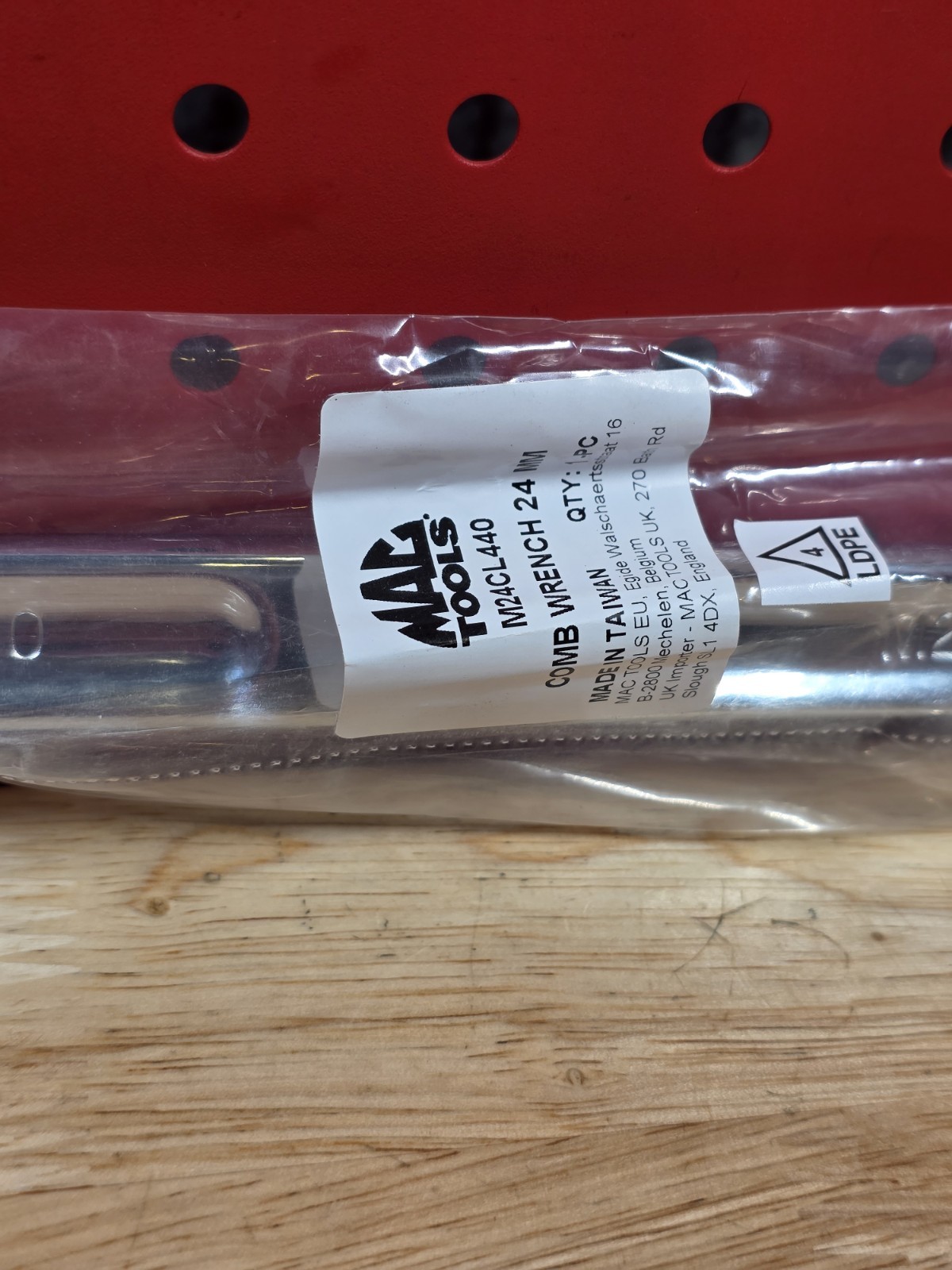 Mac Tools NEW M24CL440 24mm Precision Torque 12-Point Chrome Combination Wrench