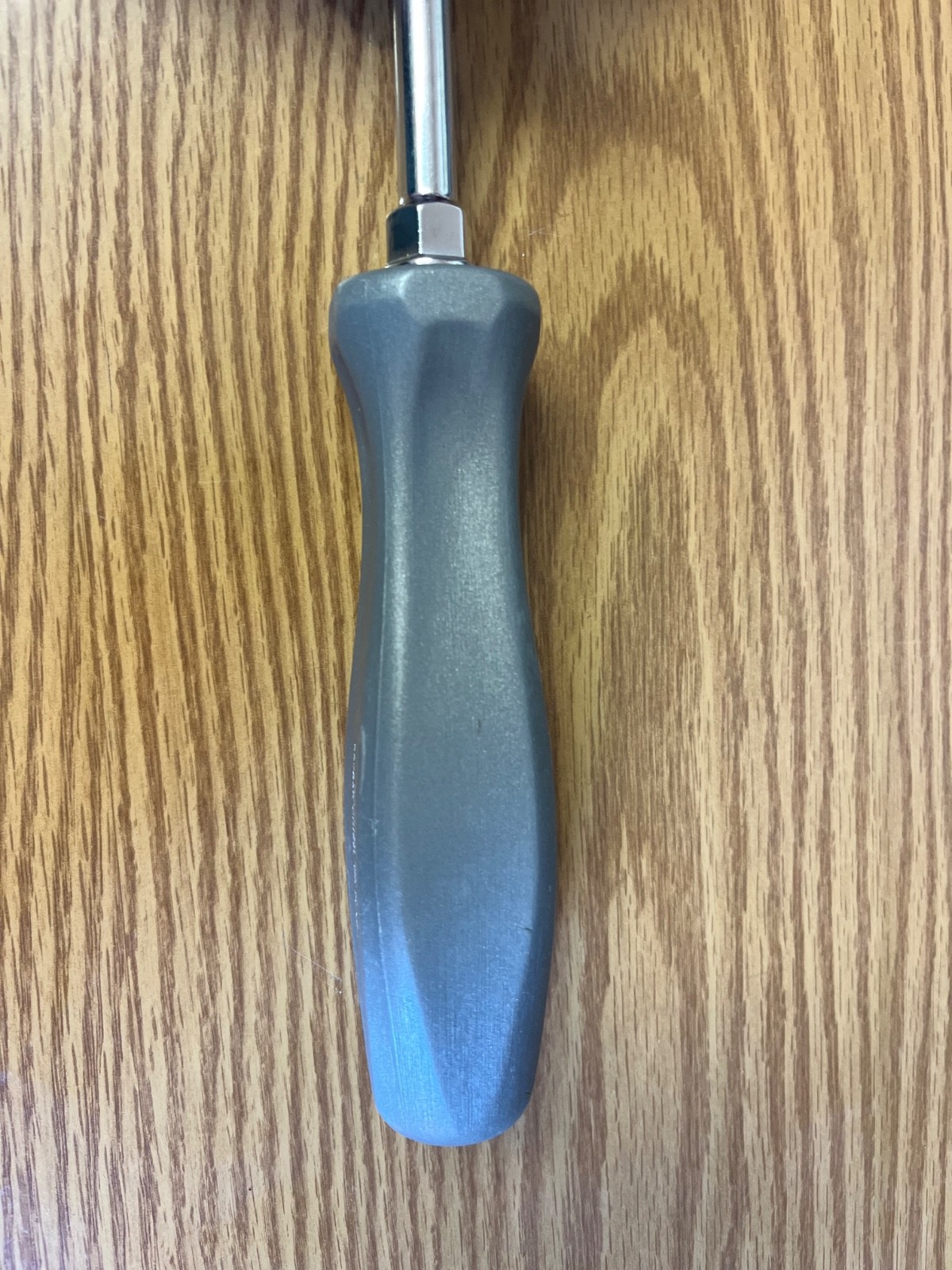 SNAP ON = SDD8A – GRAY HANDLE FLAT/SLOTTED SCREWDRIVER – 13.5″ LONT – LOC#235
