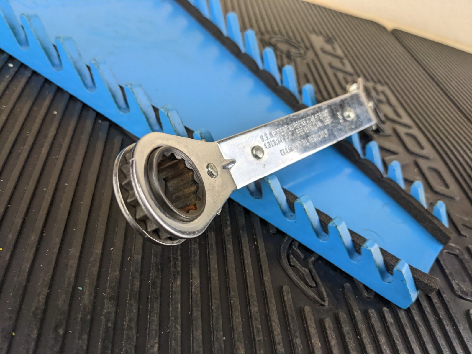 #al495 BLUE POINT RYA2022 5/8″ x 11/16″ 12 POINT OFFSET RATCHETING BOX WRENCH