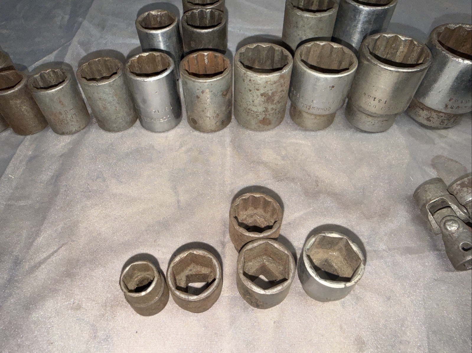 Cornwell Tools Socket Tool Lot 31 Pieces 1/2 And 3/8 Drive SAE Large Sizes