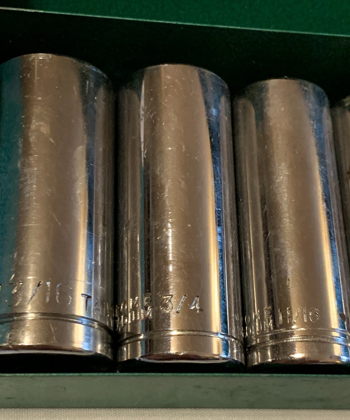 CRAFTMASTER 3/8″ SAE Chrome Vanadium 6-Point Deep Socket Set Taiwan