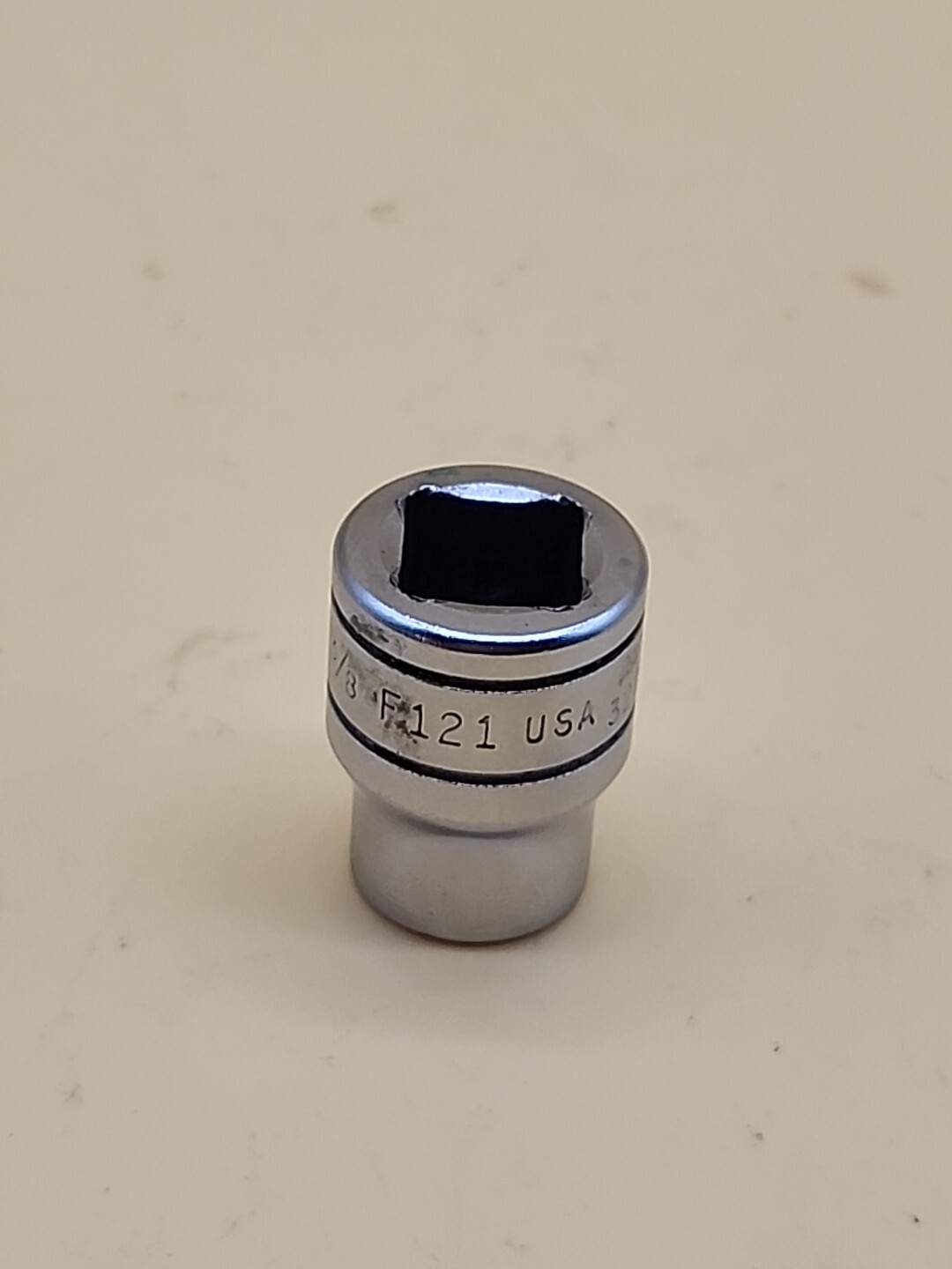Snap-on Tools F121 3/8″- 3/8″ Drive 12pt. Chrome Socket USA