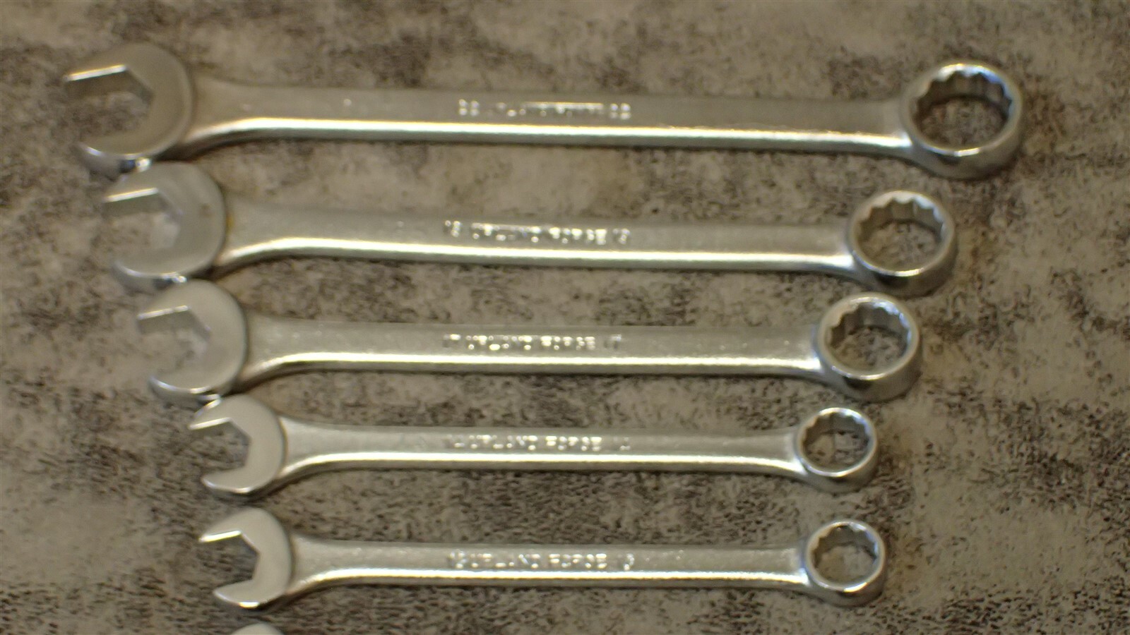 UPLAND FORGE 10-pc Metric Combination Wrench Set 12-pt, 8-14 & 17,19,22mm (BN75)