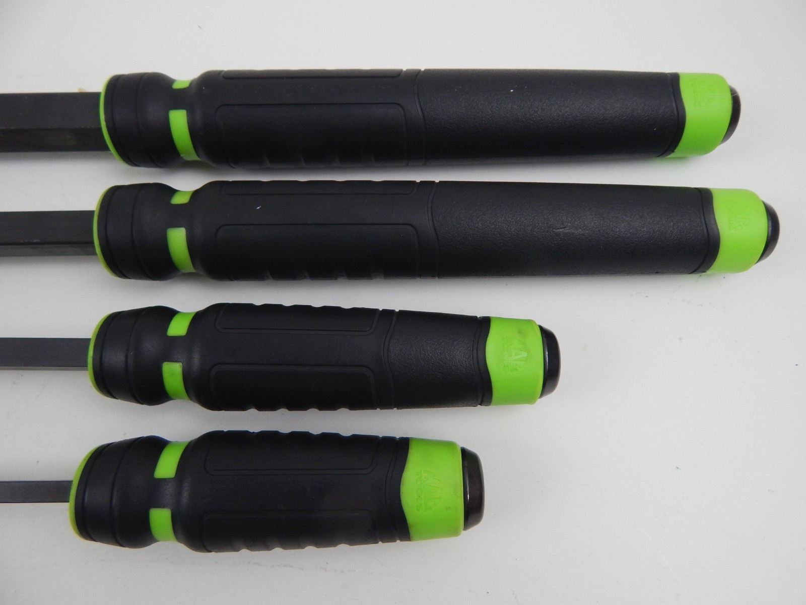 MAC Tools 4pc Striking Pry Bar Set GREEN 8 17 25 36″ CPB36G CPB25G CPB17G CPB8G