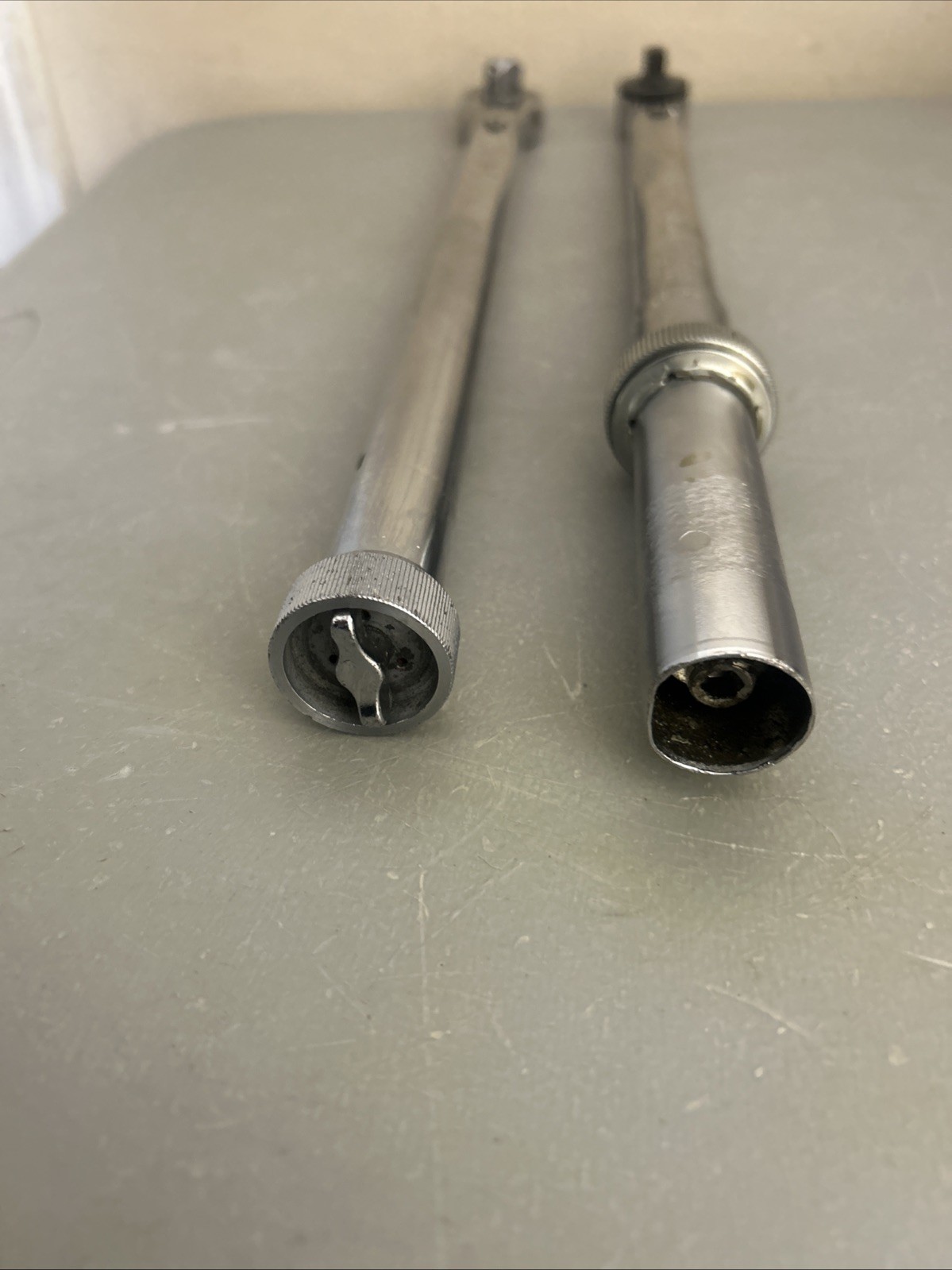 2 Torque Wrenches 1/2” And 3/8” Unknown Brand/ For Parts Or Repair