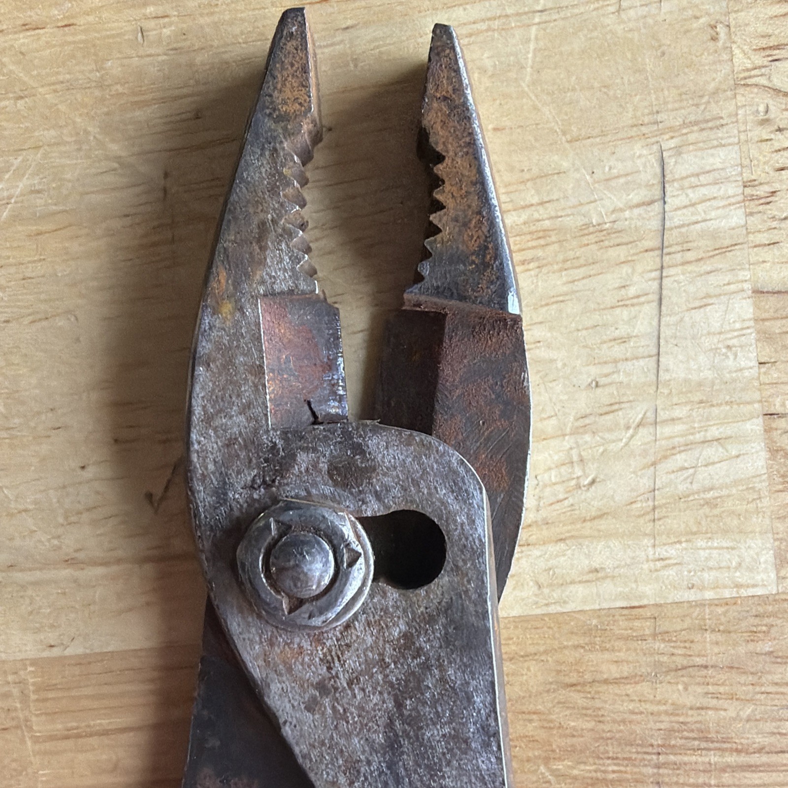 Williams Tools 7-1/2″ Long Slip Joint Pliers W/ Side Cutters PL370 Made in USA